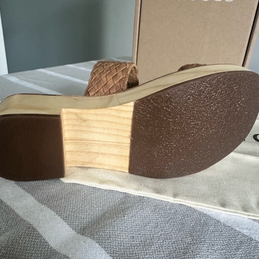 Nisolo Ellie 100% Leather all day woven clog sandal size 5 color almond - Picture 6 of 8